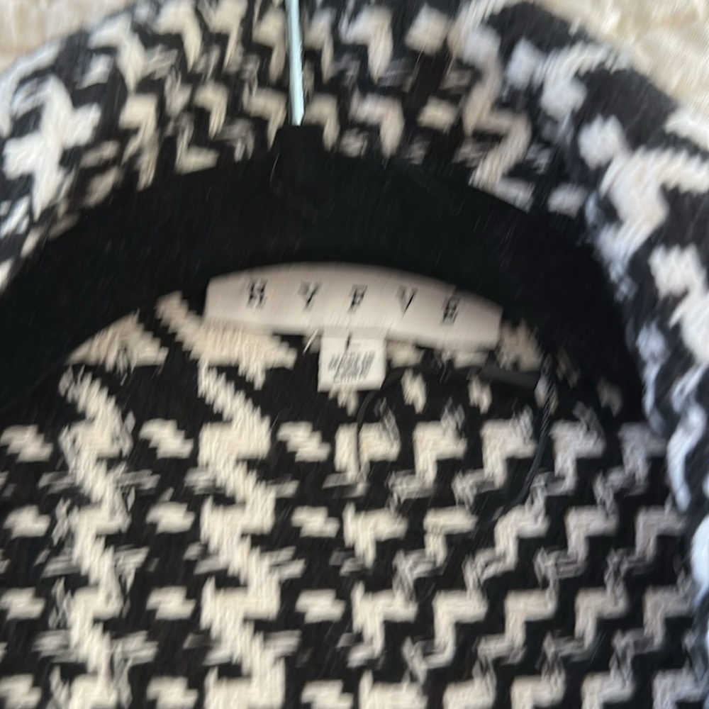 Houndstooth B/White Button Shacket - image 2